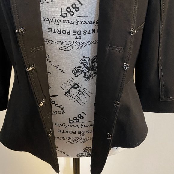 WHBM Mandarin Collar Fitted V Front Blazer 3/4 Sleeve - Picture 4 of 13